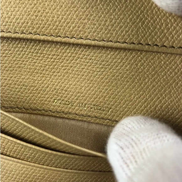 Full Inclusion authentic Chanel vintage Beige Sevruga Compact Wallet. - Picture 11 of 15